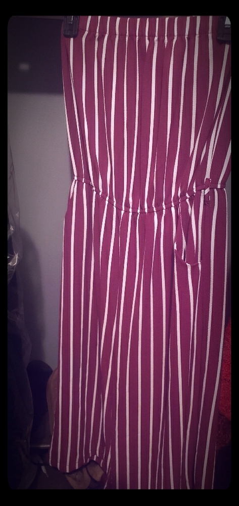 Maroon & White Sleeveless Romper size small
